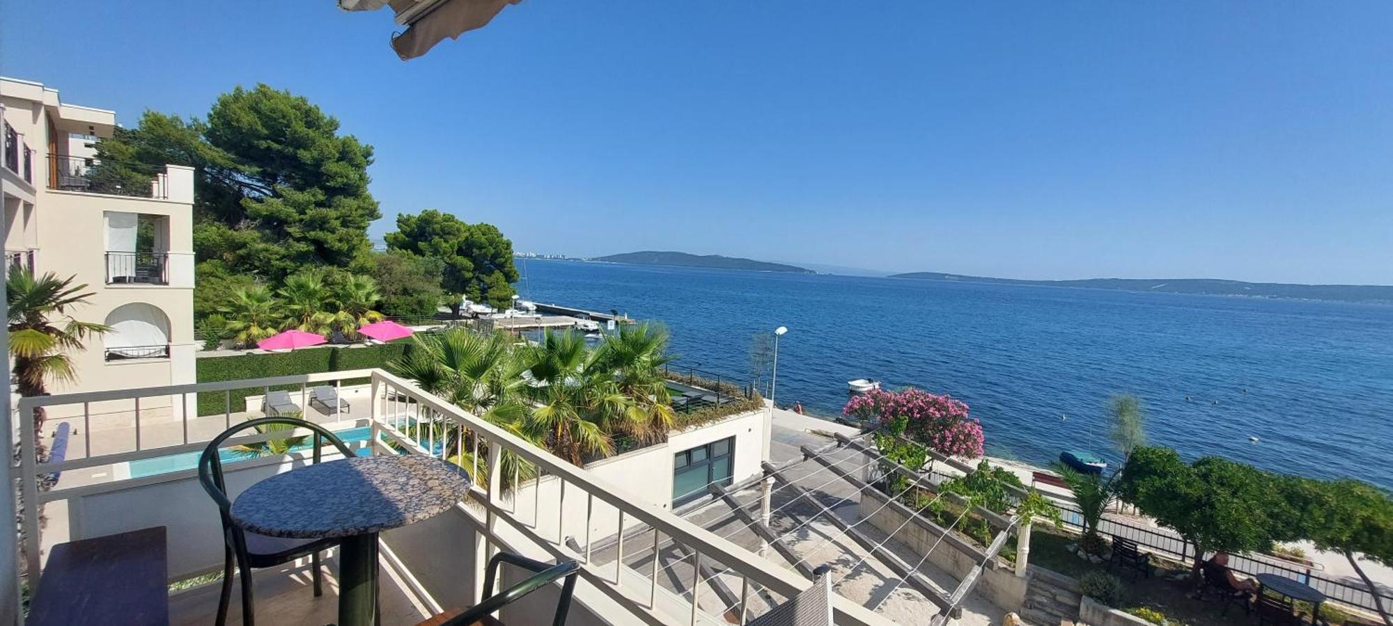 Apartman Figaro Pogled Od Milijun Dolara, 2 Tusa, 2 Wc Каштела Екстер'єр фото