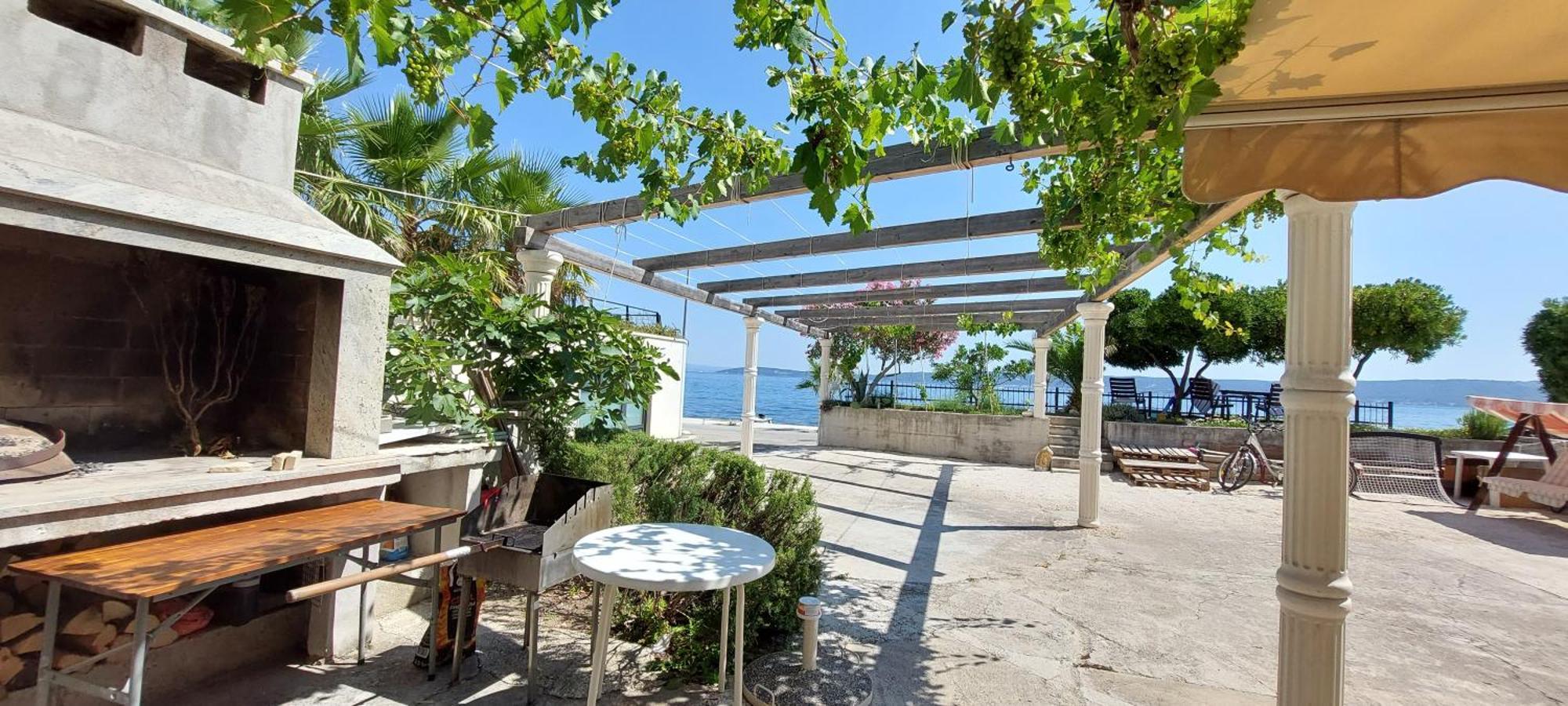 Apartman Figaro Pogled Od Milijun Dolara, 2 Tusa, 2 Wc Каштела Екстер'єр фото